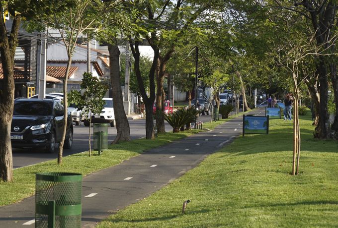 Compromiso con la comunidad | Puesta en valor del paseo central de la Avda. Boggiani